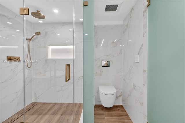 2301 Collins Avenue 415, Miami Beach, FL 33139