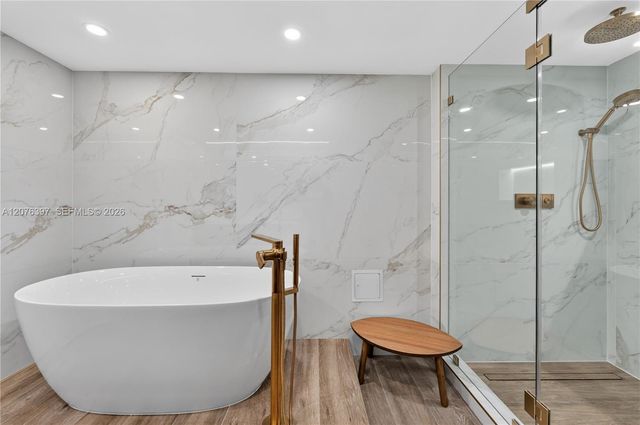 2301 Collins Avenue 415, Miami Beach, FL 33139