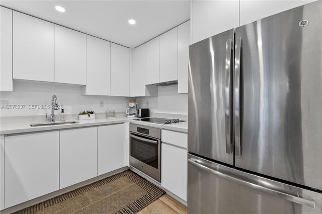 2301 Collins Avenue 415, Miami Beach, FL 33139