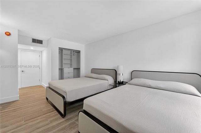 2301 Collins Avenue 415, Miami Beach, FL 33139