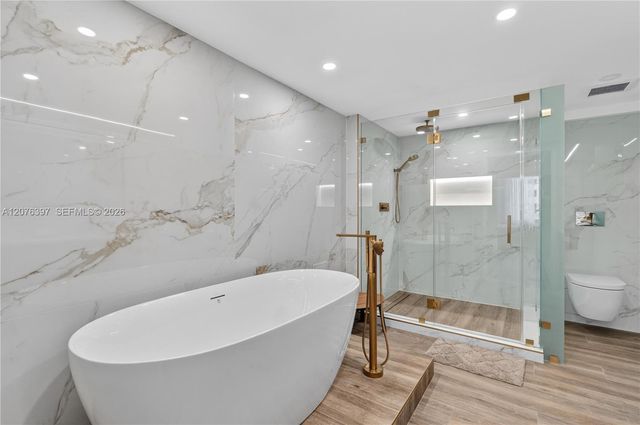 2301 Collins Avenue 415, Miami Beach, FL 33139