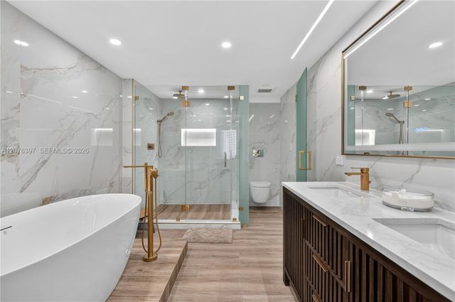 2301 Collins Avenue 415, Miami Beach, FL 33139