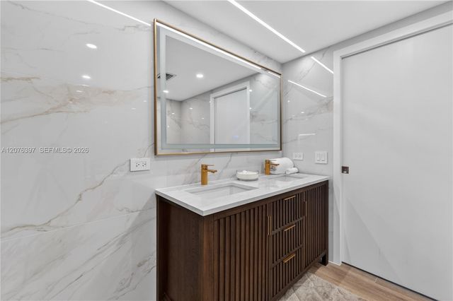 2301 Collins Avenue 415, Miami Beach, FL 33139