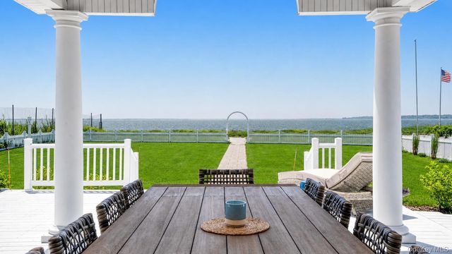 40 Laura Lee Drive, Center Moriches, NY 11934