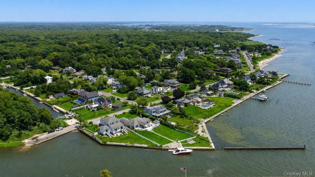 40 Laura Lee Drive, Center Moriches, NY 11934