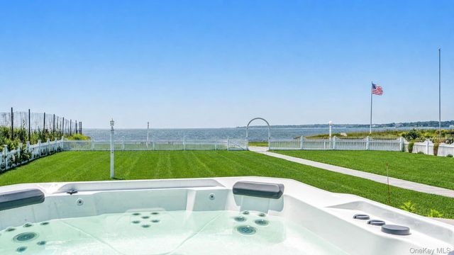 40 Laura Lee Drive, Center Moriches, NY 11934