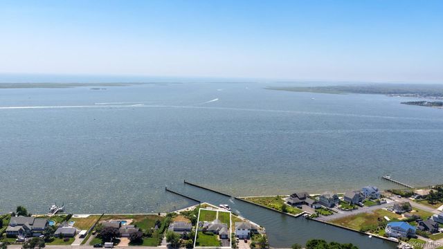 40 Laura Lee Drive, Center Moriches, NY 11934