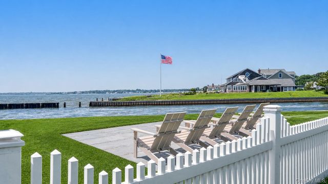 40 Laura Lee Drive, Center Moriches, NY 11934