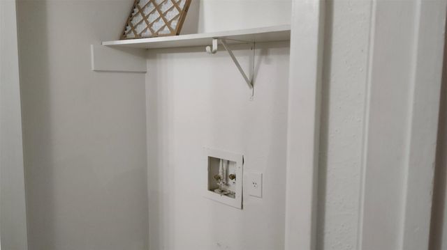 16303 Lyons School Rd 402, Spring, TX 77379