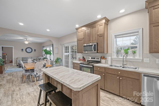 486 Stutts Road, Mooresville, NC 28117