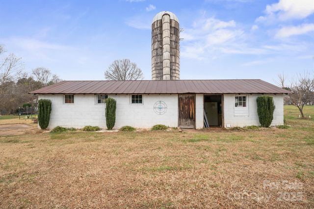 486 Stutts Road, Mooresville, NC 28117