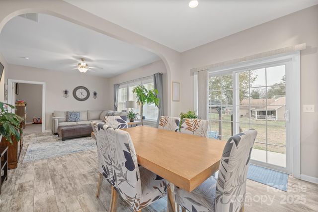 486 Stutts Road, Mooresville, NC 28117