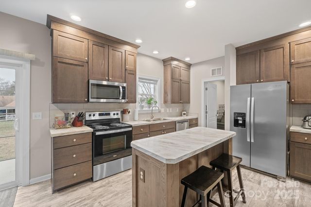 486 Stutts Road, Mooresville, NC 28117