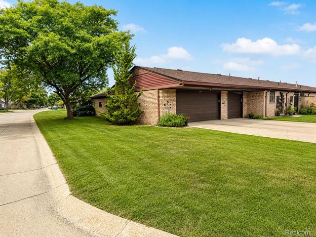 11797 Meadow Lane Drive, Warren, MI 48093