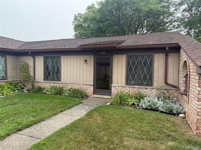 11797 Meadow Lane Drive, Warren, MI 48093