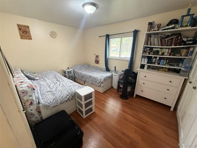 11797 Meadow Lane Drive, Warren, MI 48093