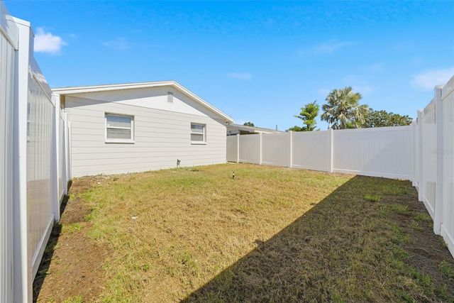 301 58TH STREET N, St Petersburg, FL 33710