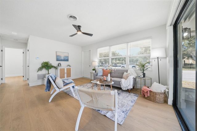 301 58TH STREET N, St Petersburg, FL 33710