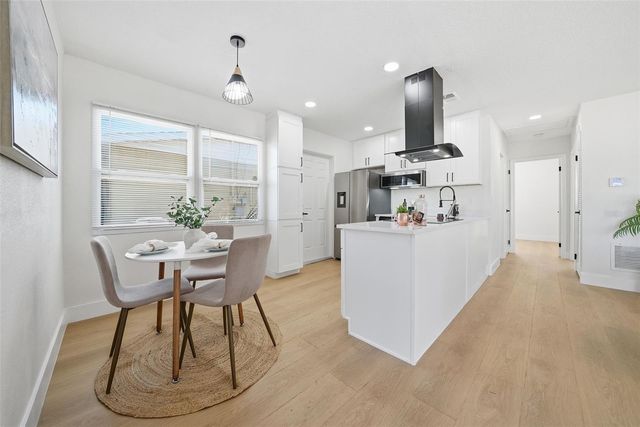 301 58TH STREET N, St Petersburg, FL 33710