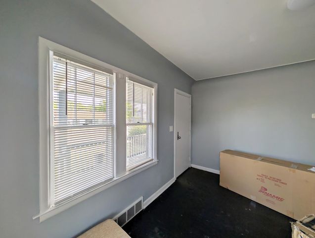 3702 Davison Road, Flint, MI 48506