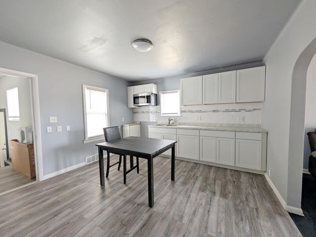 3702 Davison Road, Flint, MI 48506