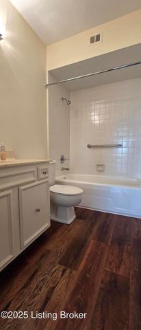 5100 Us Highway 42, APT 911, Louisville, KY 40241