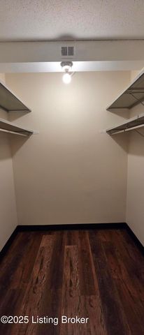 5100 Us Highway 42, APT 911, Louisville, KY 40241