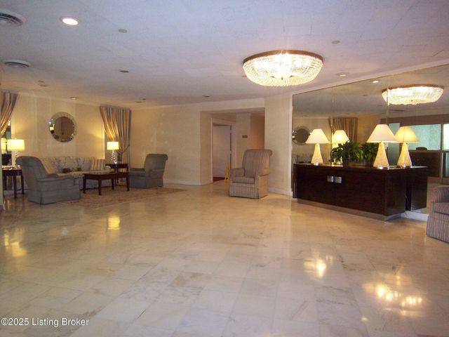 5100 Us Highway 42, APT 911, Louisville, KY 40241