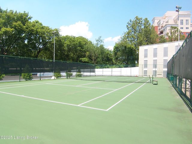 5100 Us Highway 42, APT 911, Louisville, KY 40241