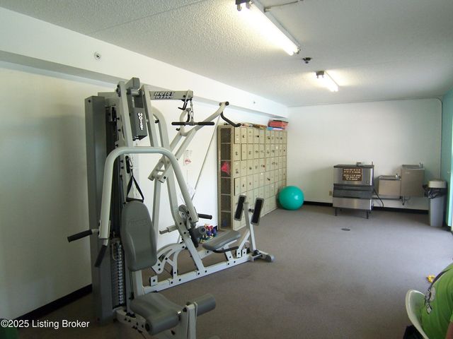 5100 Us Highway 42, APT 911, Louisville, KY 40241