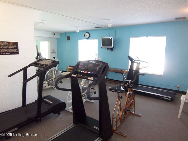 5100 Us Highway 42, APT 911, Louisville, KY 40241