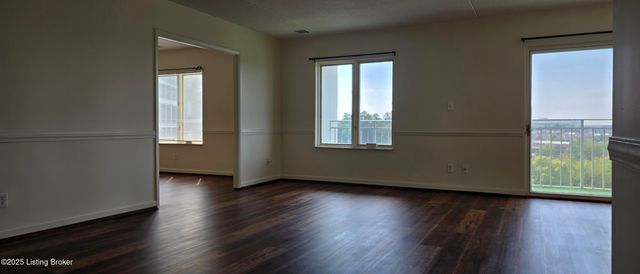 5100 Us Highway 42, APT 911, Louisville, KY 40241