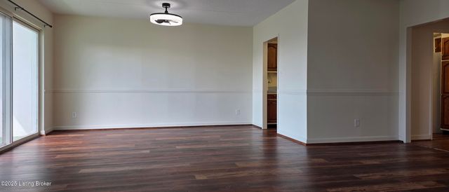 5100 Us Highway 42, APT 911, Louisville, KY 40241