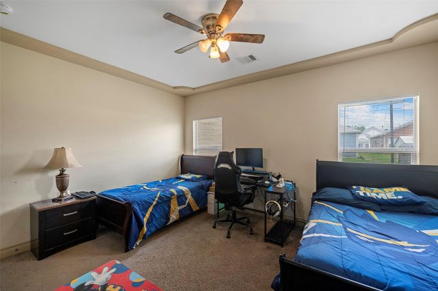 1541 3rd St, Hempstead, TX 77445