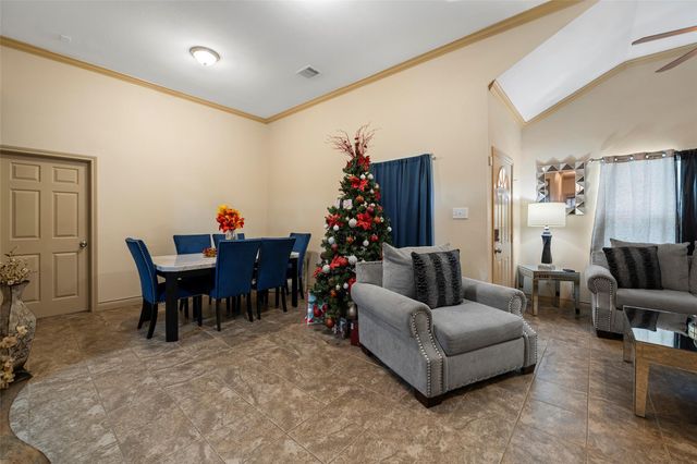 1541 3rd St, Hempstead, TX 77445