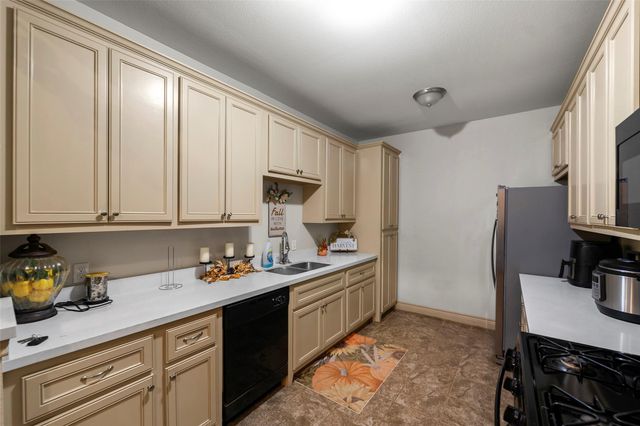 1541 3rd St, Hempstead, TX 77445