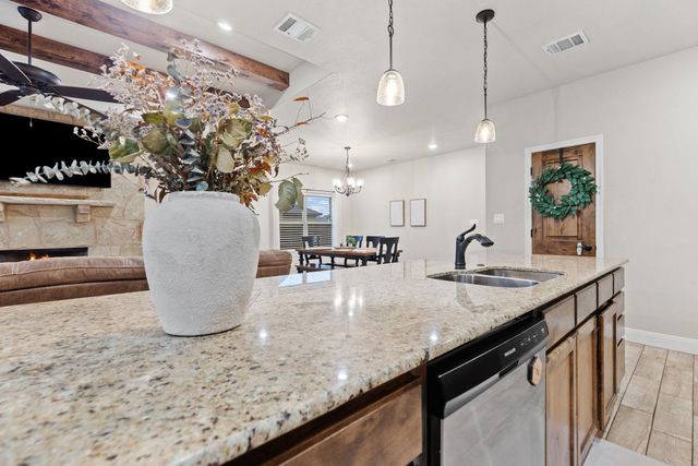 161 Greg LN, Jarrell, TX 76537
