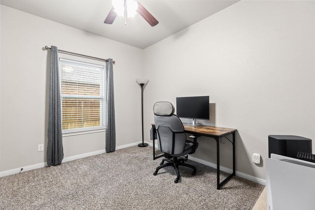 161 Greg LN, Jarrell, TX 76537