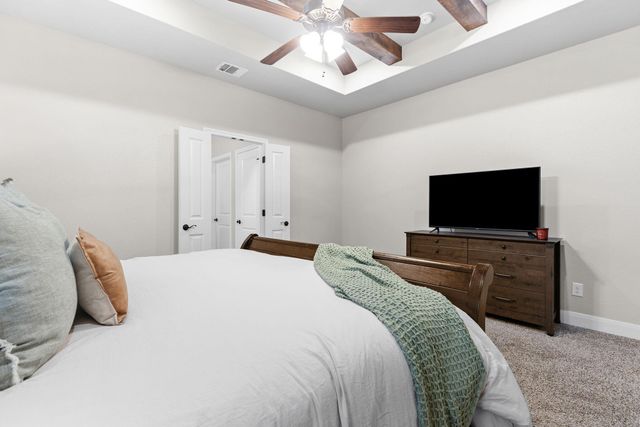 161 Greg LN, Jarrell, TX 76537