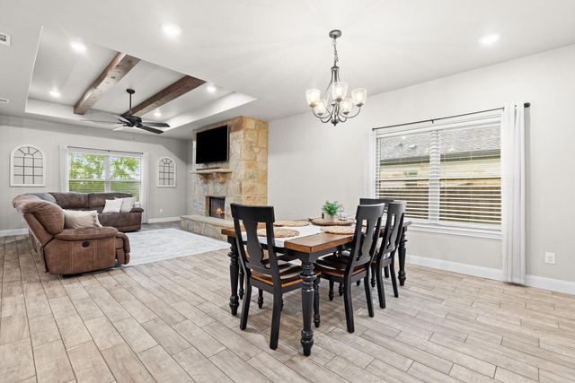 161 Greg LN, Jarrell, TX 76537