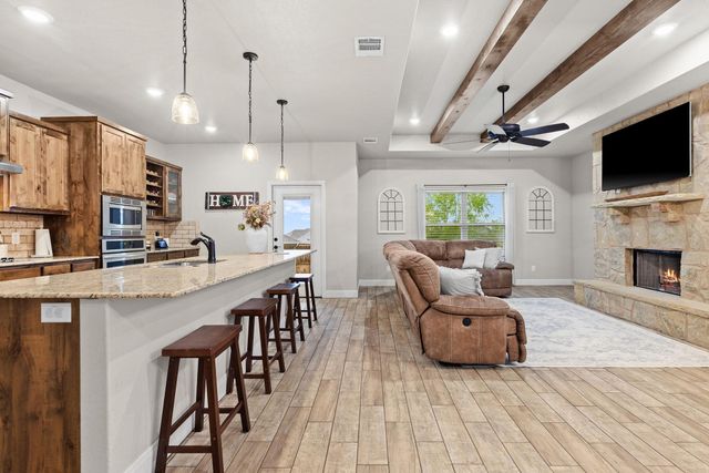 161 Greg LN, Jarrell, TX 76537