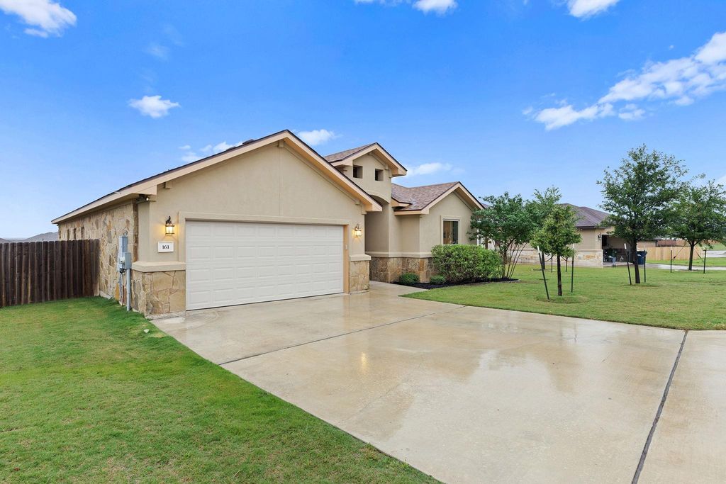 161 Greg LN, Jarrell, TX 76537