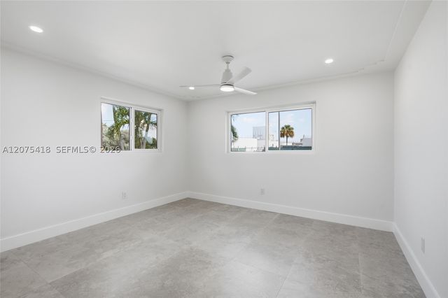 275 W 13 St, Hialeah, FL 33010