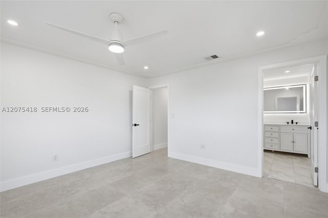 275 W 13 St, Hialeah, FL 33010