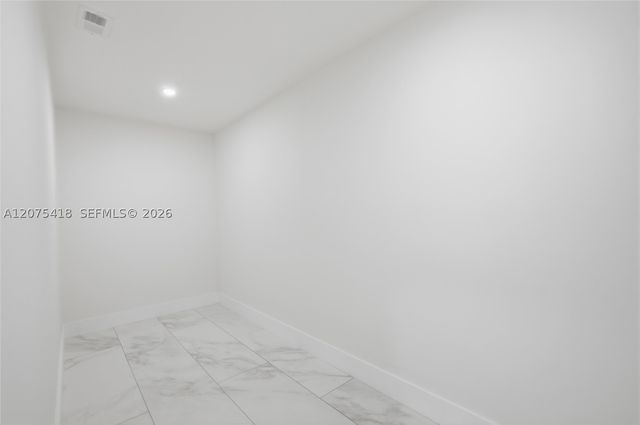 275 W 13 St, Hialeah, FL 33010