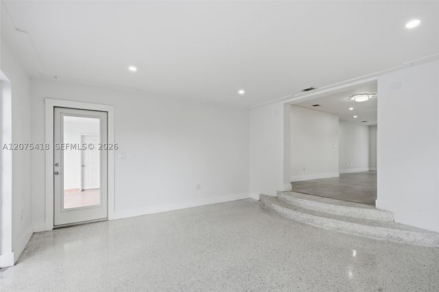275 W 13 St, Hialeah, FL 33010