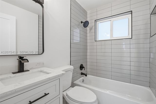 275 W 13 St, Hialeah, FL 33010