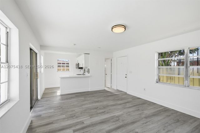 275 W 13 St, Hialeah, FL 33010