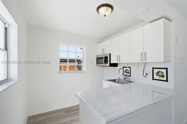 275 W 13 St, Hialeah, FL 33010