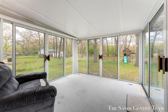 2240 Monica Lane, Muskegon, MI 49442